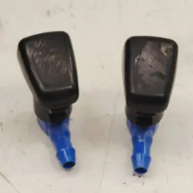 Chevrolet 898.gm1a19 Chevy Volt Windshield Wiper Washer Fluid Hood Sprayer Nozzles 2019 2018 2017