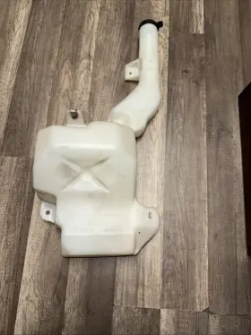 23131660 GM TRUCKS Washer Bottle Reservoir Pump 1500 Chevy