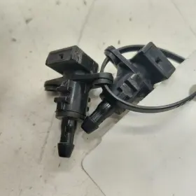 Hyundai 898.hy1w16 Veloster Windshield Wiper Washer Fluid Hood Sprayer Nozzles 2017 2016