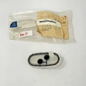 Mercedes-benz 211-860-02-53 New 2007 - 2011 Mercedes-benz Cls550 63 Amg Washer Reservoir Cap 2118600253 Oem