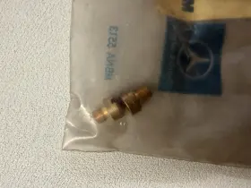 Mercedes-benz A0000717135 New Genuine Mercedes-benz Two Main Nozzles
