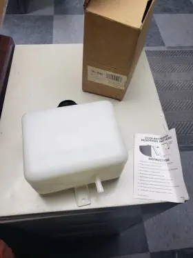 R&b 705-048 R&b Washer / Coolant Reservoir