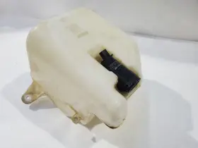 Toyota 627.to1397 1997 Landcruiser Oem Washer Fluid Reservoir Tank