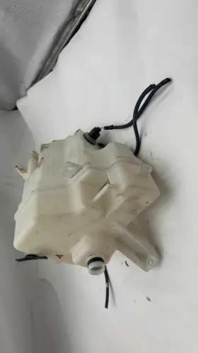 Toyota 853550r030 13 14 15 16 17 18 Rav4 Windshield Washer Fluid Reservoir Bottle 104k Oem Toyota 853550r030 13 14 15 16 17 18 Rav4 Windshield Washer Fluid Reservoir Bottle 104k Oem